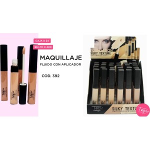 Maquillaje fluido con aplicador