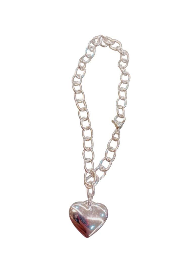 pulcera con dije de corazon en acero blanco
