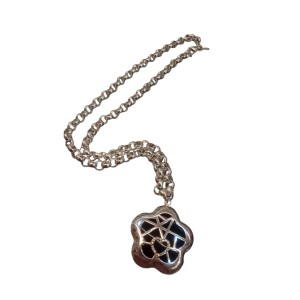 cadena rolo con dije de flor con stras acero blanco