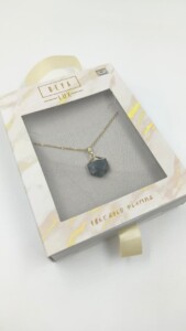 COLLAR DE PIEDRA NATURAL GRIS