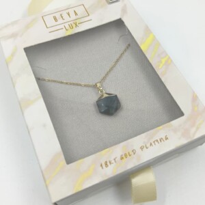 COLLAR DE PIEDRA NATURAL GRIS