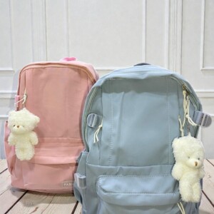 MOCHILA CON LLAVERO PELUCHE