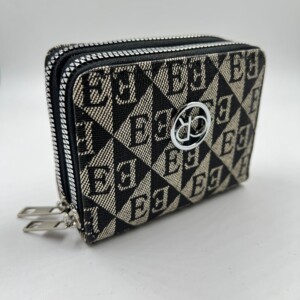 BILLETERA DOBLE ESTAMPADA NEGRA